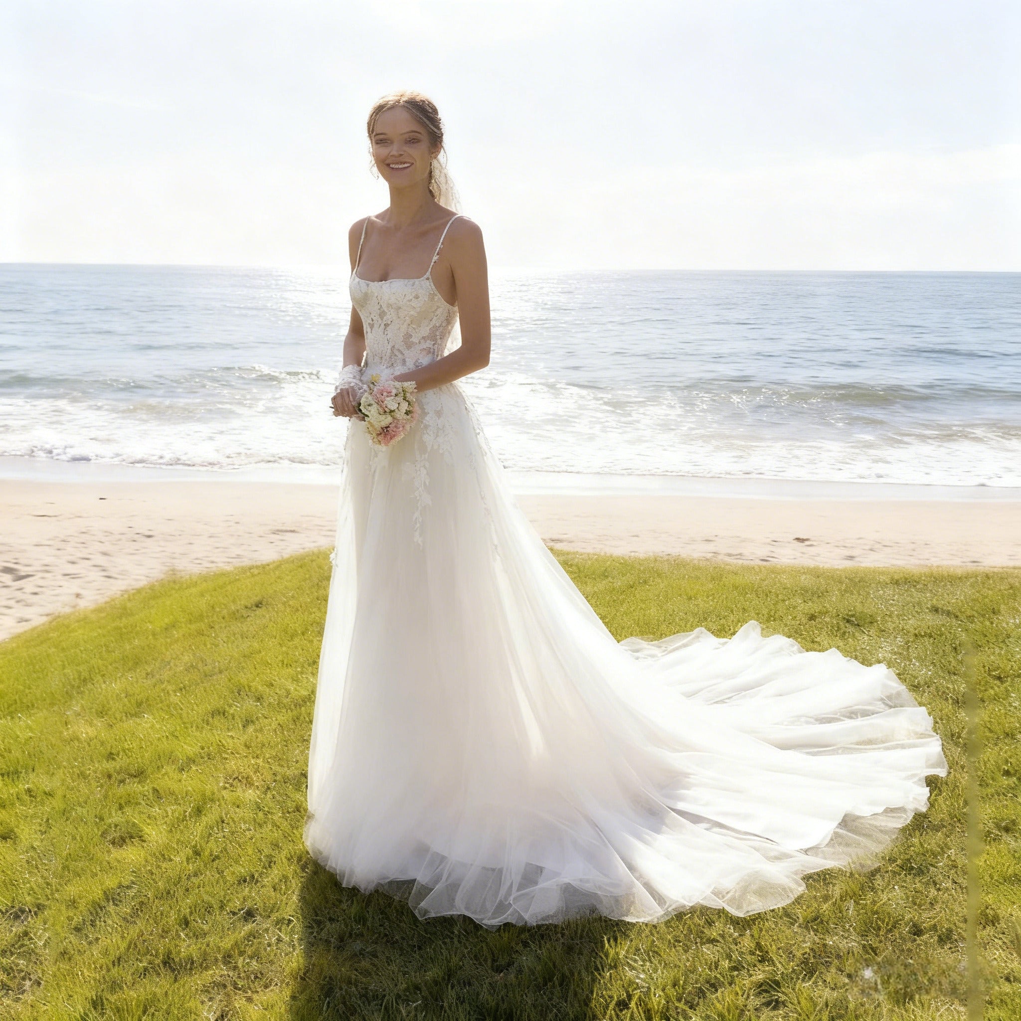 A Linie Brautkleid mit floraler Spitze Hochzeitskleid mit Spaghettiträgern eckigem Ausschnitt Kapellen Schleppe 2-26W