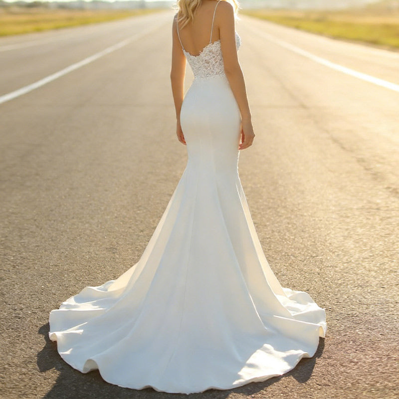 Luxus Meerjungfrau Brautkleid 3D-Blüten Spitze Transparent Corsage Sexy V-Ausschnitt Schleppe Weiß 2-26W