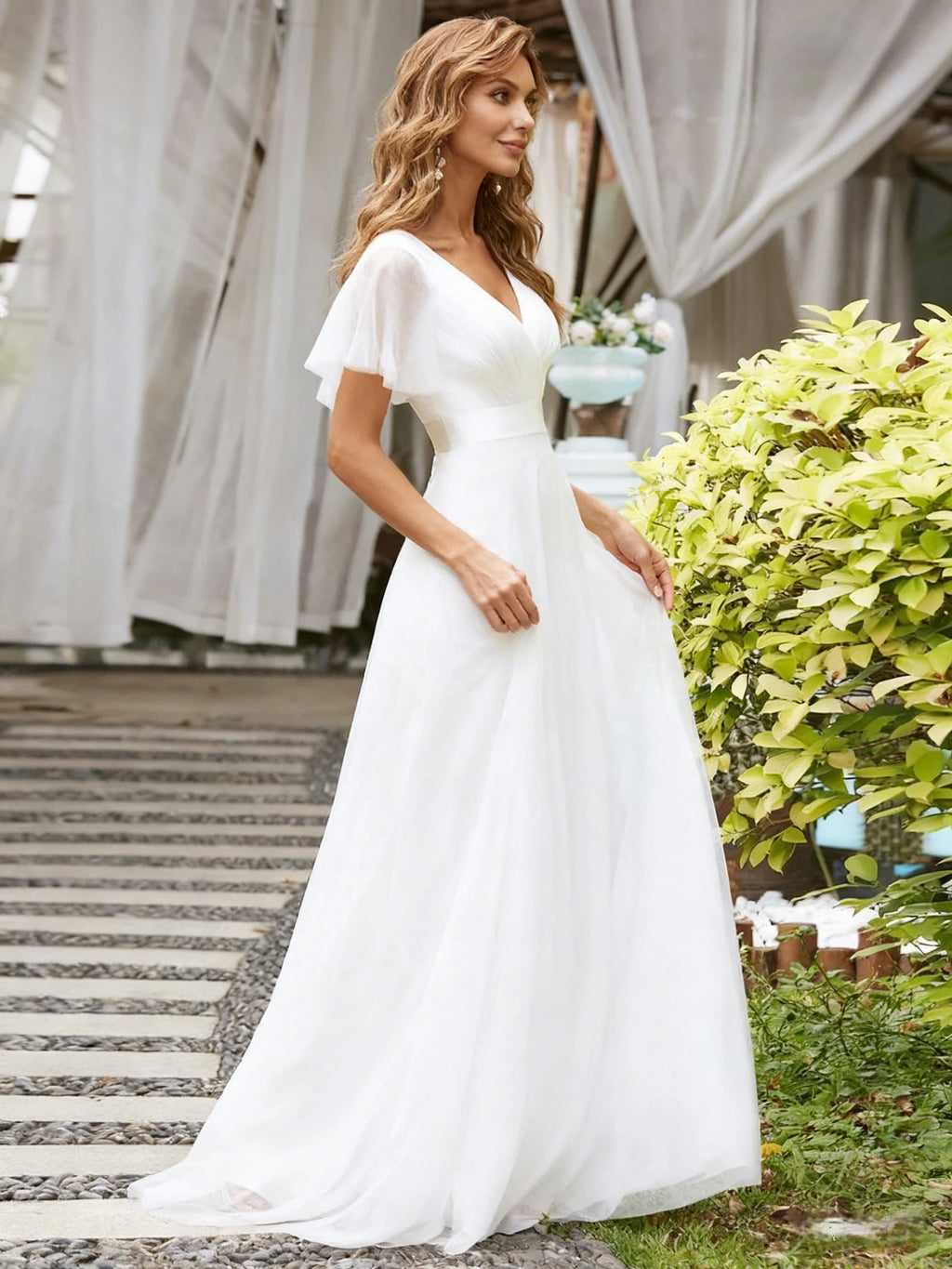 A-Linie Brautkleid mit V-Ausschnitt und Flatterärmeln – Elegantes Hochzeitskleid aus Glitzertüll 36-44