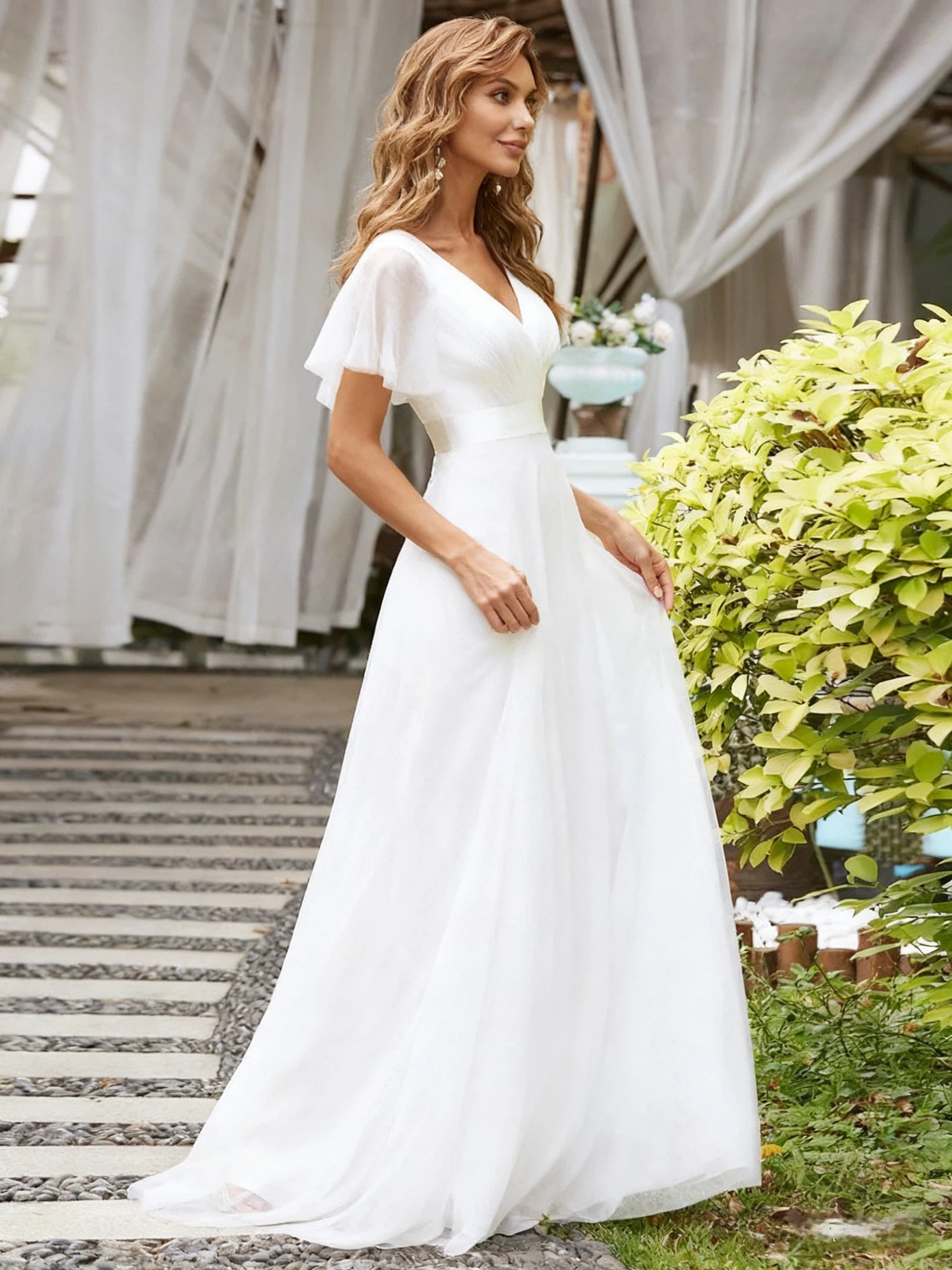 A-Linie Brautkleid mit V-Ausschnitt und Flatterärmeln – Elegantes Hochzeitskleid aus Glitzertüll 36-44