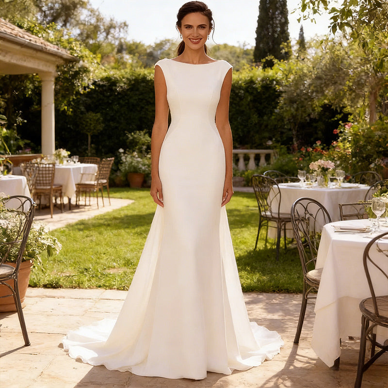 Brautkleid im Meerjungfrau-Stil mit abnehmbarer Schleppe – Minimalistisches A-Linie Hochzeitskleid mit U-Boot 2-26W