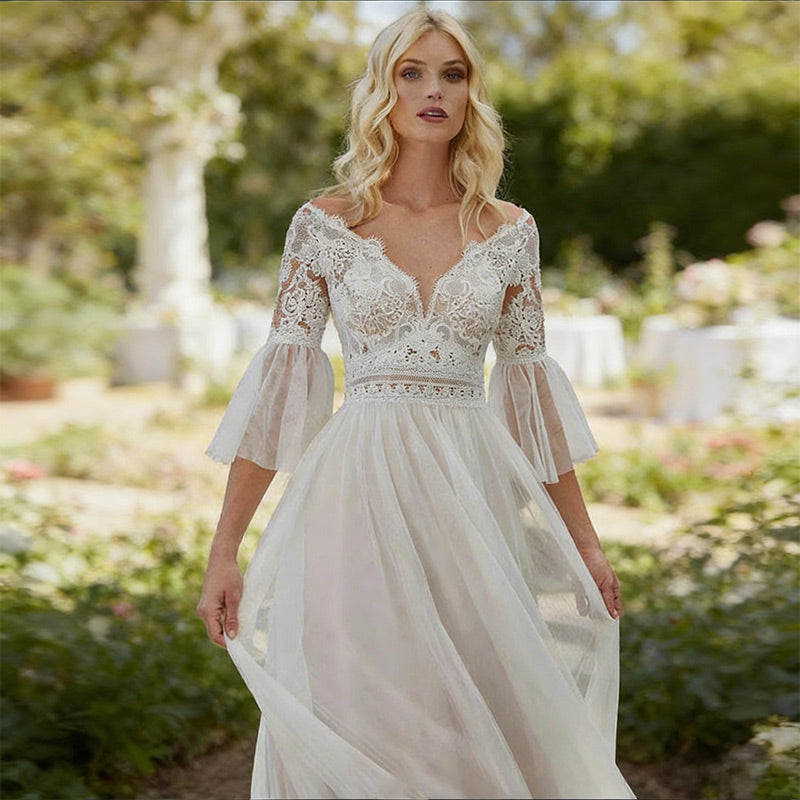 Boho-Brautkleid mit Glockenärmeln Floralem Spitzenoberteil Romantische A-Linie in Ivory 2-26W