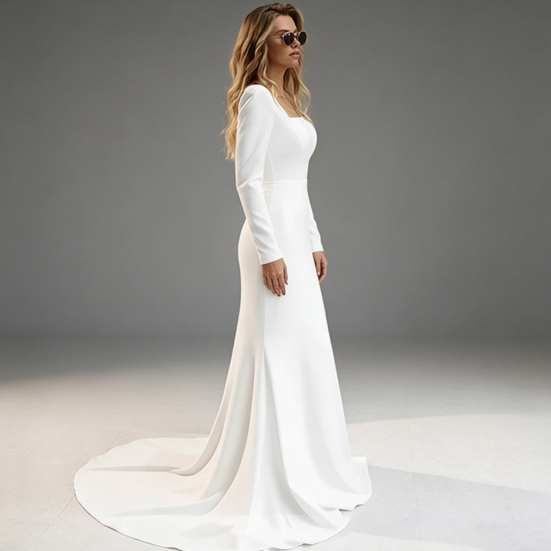 Minimalistisches Meerjungfrau-Brautkleid mit quadratischem Ausschnitt und langen Ärmeln – aus schwerem Satin 36-44