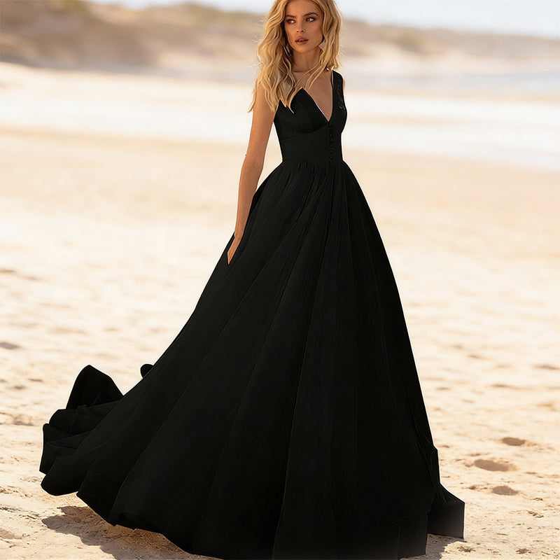 Zeitloses A-Linien Brautkleid in Weiß – Hochzeitskleid mit V-Ausschnitt  Knopfleiste und voluminösem Tüllrock 34-46