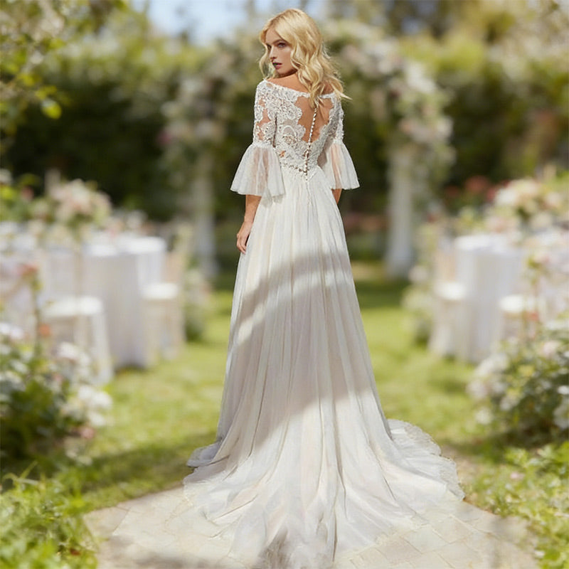 Boho-Brautkleid mit Glockenärmeln Floralem Spitzenoberteil Romantische A-Linie in Ivory 2-26W