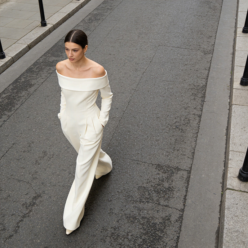Elegantes Abendkleid mit V Ausschnitt und Taillenakzent in Schwarz und Weiß 40-46