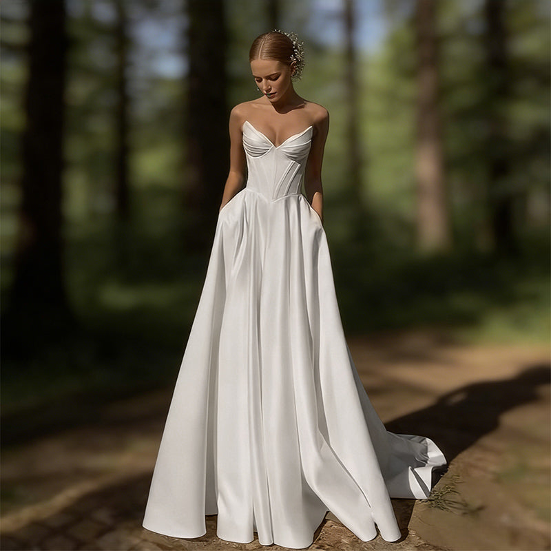 Elegantes Satin Brautkleid Herz Ausschnitt Modernes A Linie Hochzeitskleid mit Beinschlitz Standesamt Elfenbein 2-26W