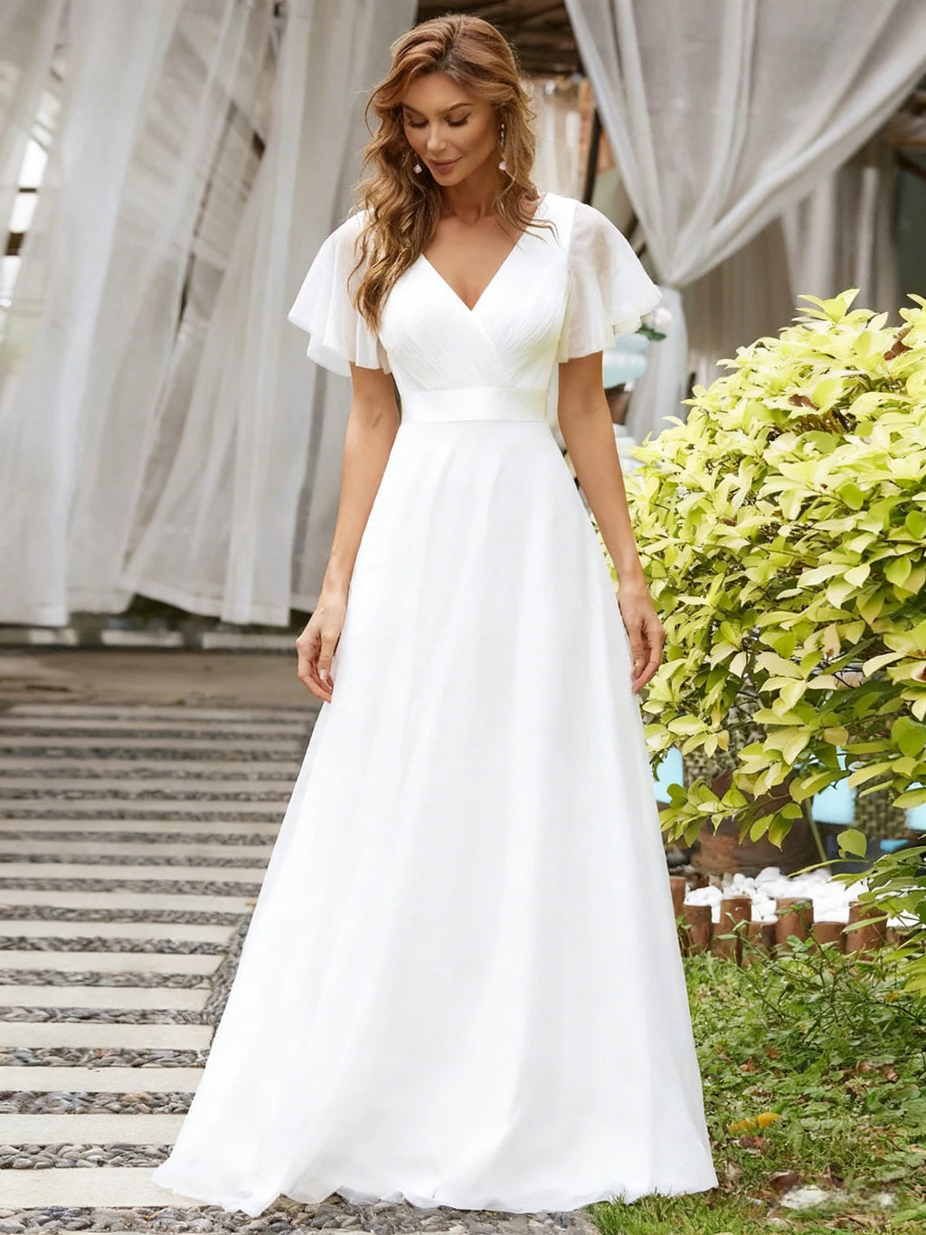 A-Linie Brautkleid mit V-Ausschnitt und Flatterärmeln – Elegantes Hochzeitskleid aus Glitzertüll 36-44