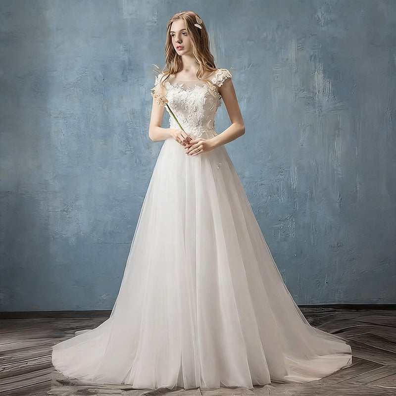 A-Linie Brautkleid in Elfenbein – Hochzeitskleid mit 3D-Blütenapplikationen und zartem Tüllrock