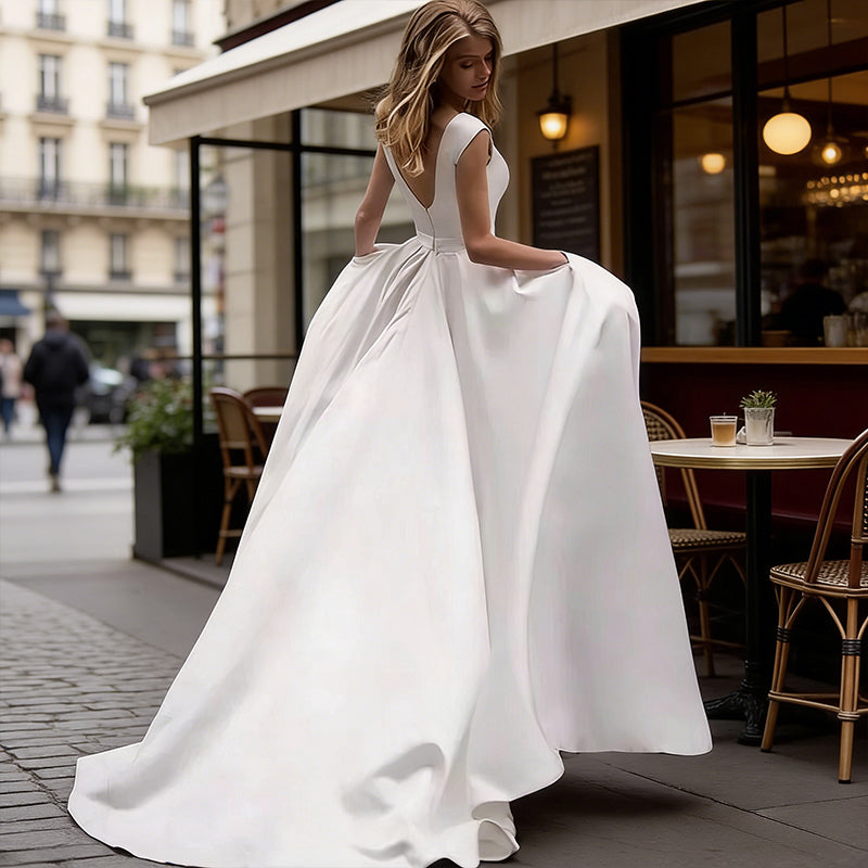 Minimalistisches Brautkleider Prinzessin Satin mit Rundhals Ausschnitt und Praktischen Taschen 36-44