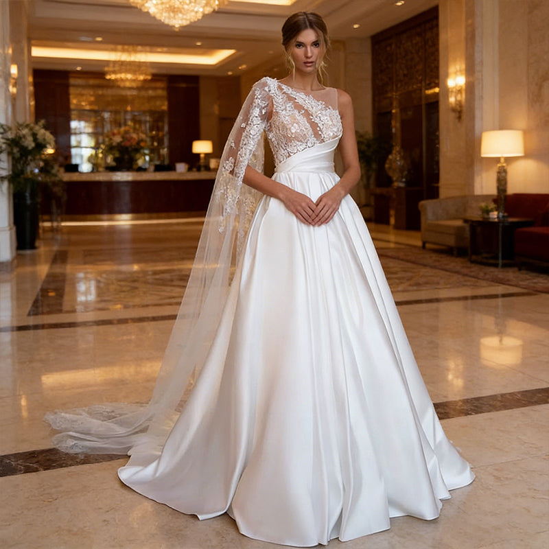 Satin Brautkleider Prinzessin mit One Shoulder Spitze und Cape A Linie Hochzeitskleid Edel Stickerei Elfenbein 34-44