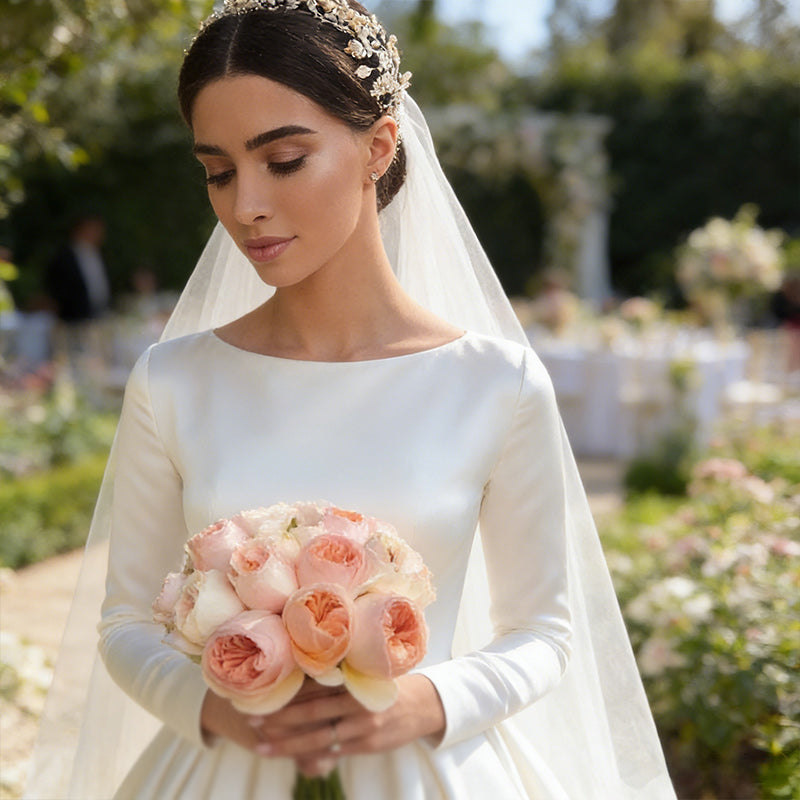 Satin-Brautkleider Prinzessin mit und U-Boot-Ausschnitt A-Linien Hochzeitskleid mit Opulenter Schleppe Elfenbein 2-26W